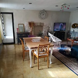 Petite Maison De Bourg Hébergement de vacances La Chapelle-Blanche (Cotes-d'Armor)